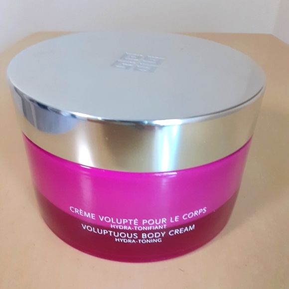 Very Irresistible Givenchy Perfume Body Cream 6.7 oz/200 ml - Picture 2 of 6